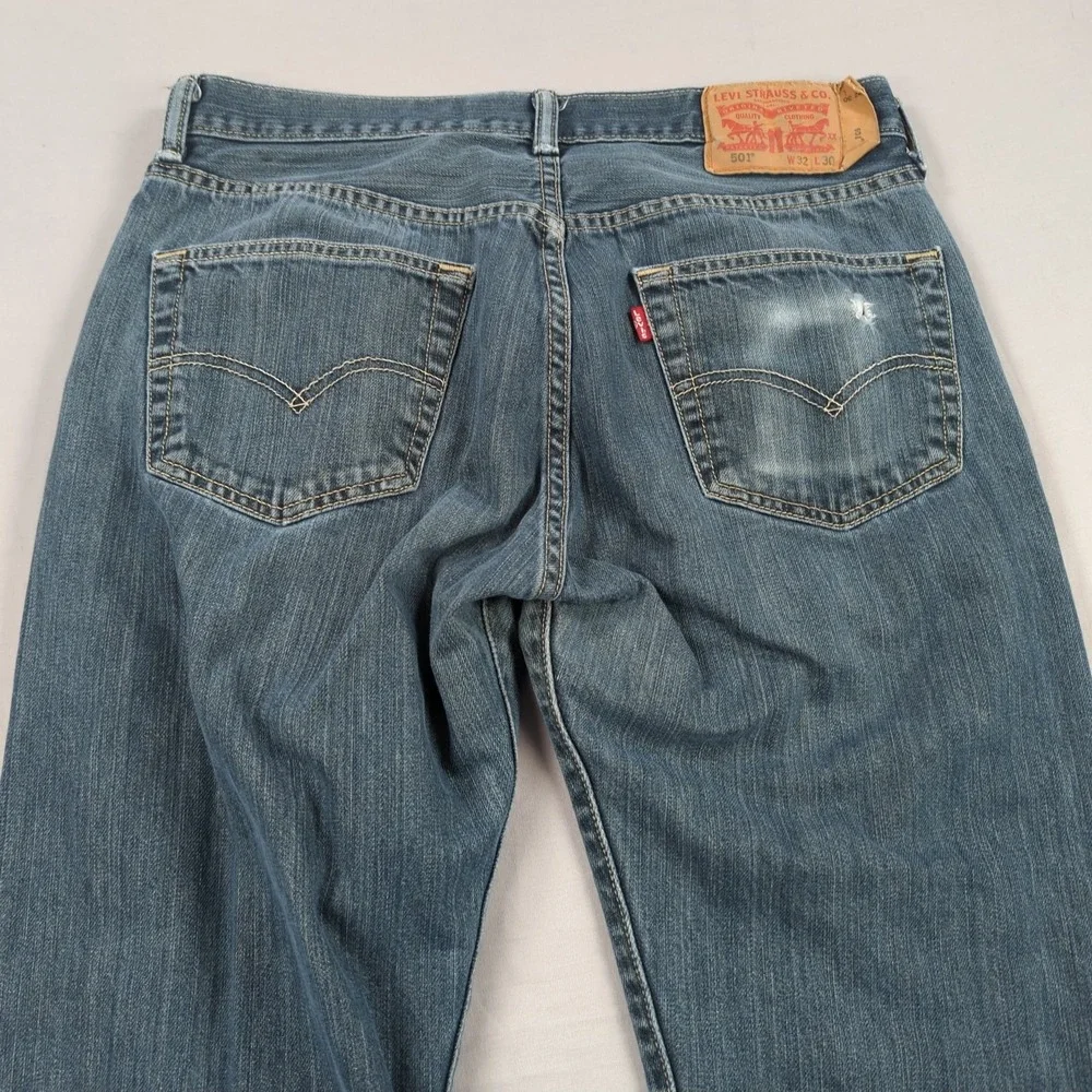 Levis 501 Jeans Mens 32x30 Blue Button Fly Classic American‎ Western Faded